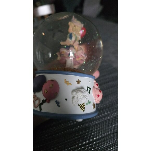 FAO Schwarz Madame Alexander Snow Globe Plays Happy Birthday Music Wind Up Nobox - Picture 5 of 7